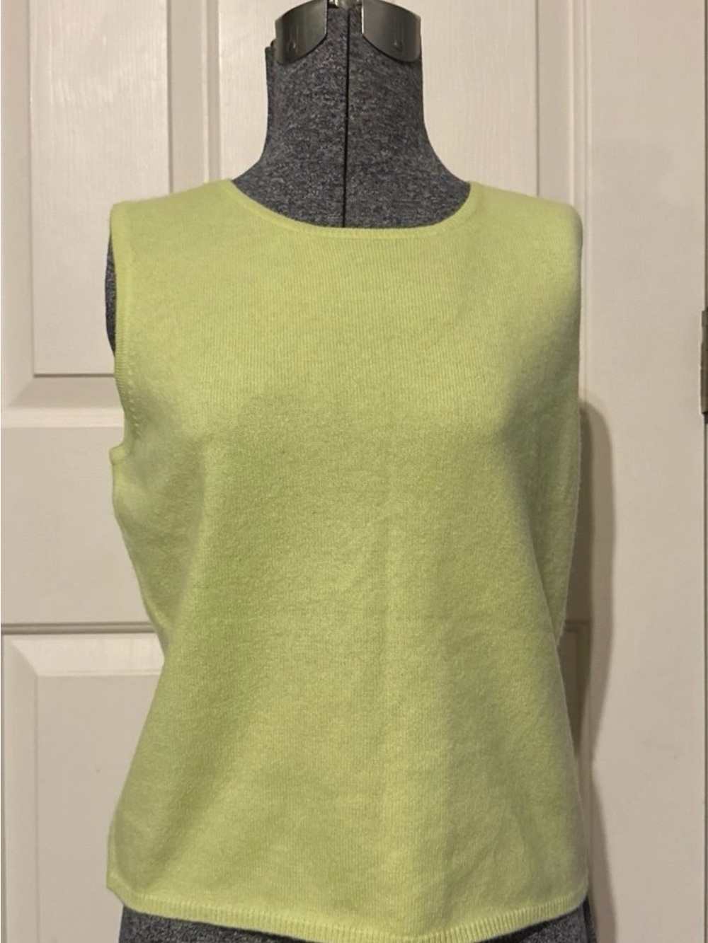 Definite View Sleeveless Knit Shell Top - Light Lime 100% cashmere